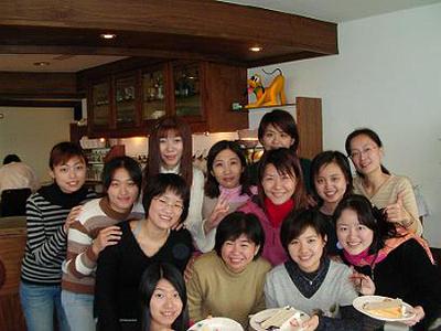 2004 (89).jpg - Jan-10--2004-海景大樓33樓老師慶生會之十二-